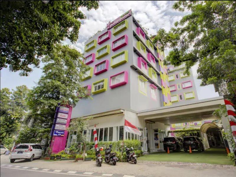 Hotel O Gambir Near Juanda Station Formerly Bunga Dahlia Giacarta Esterno foto
