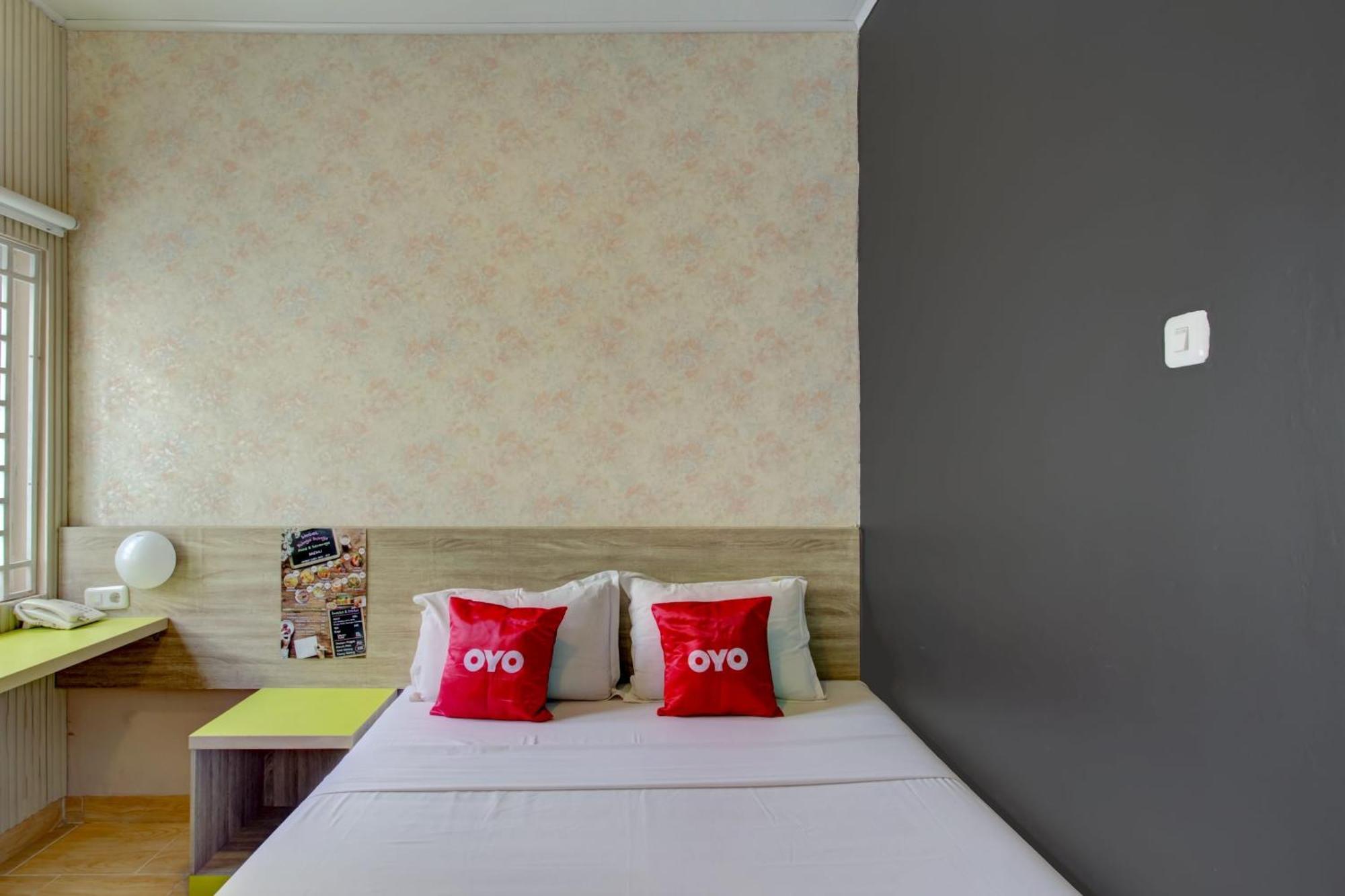 Hotel O Gambir Near Juanda Station Formerly Bunga Dahlia Giacarta Esterno foto