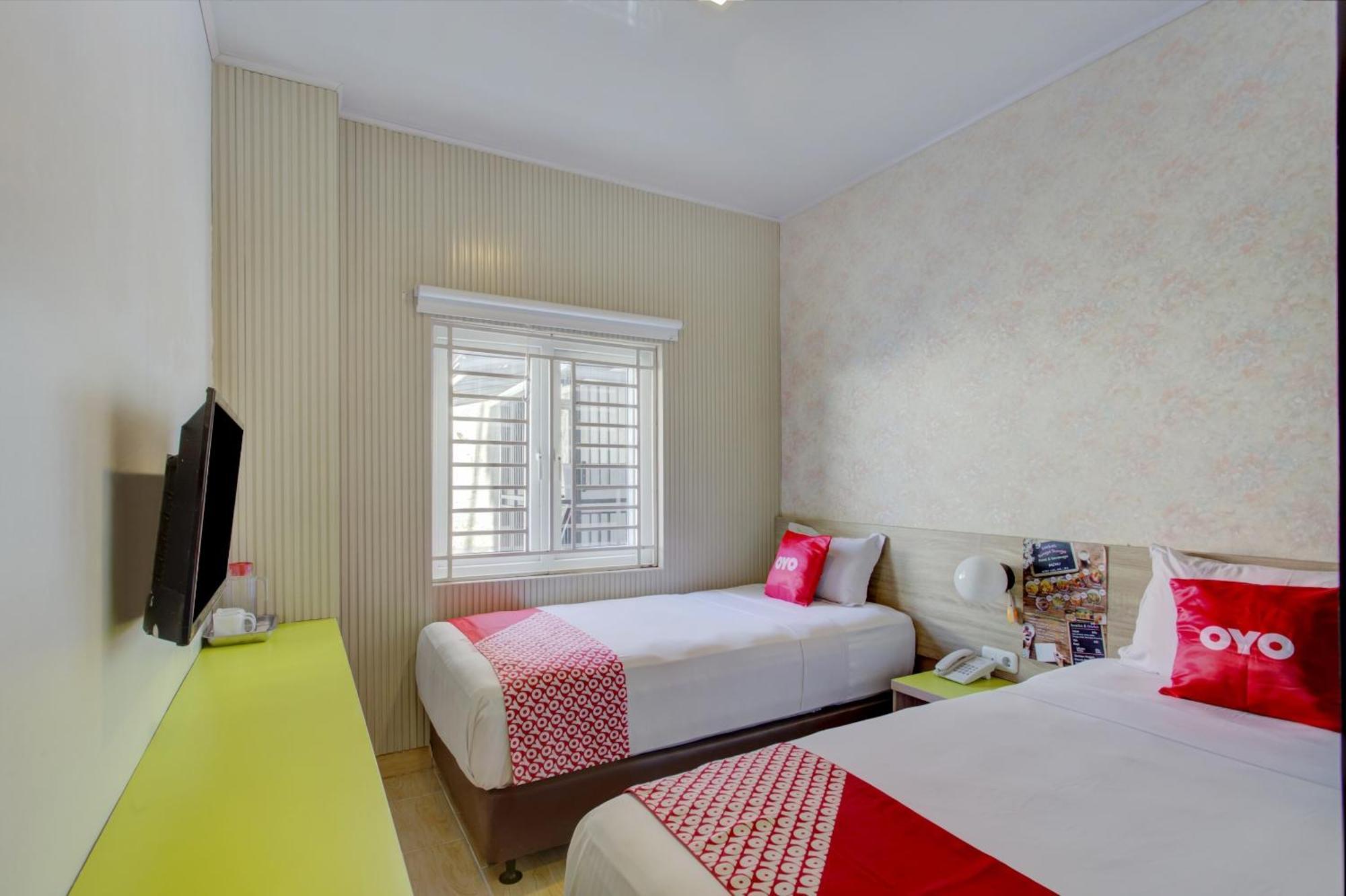 Hotel O Gambir Near Juanda Station Formerly Bunga Dahlia Giacarta Esterno foto